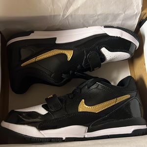 Jordan legacy 312 low kids sneakers NEW size:13c